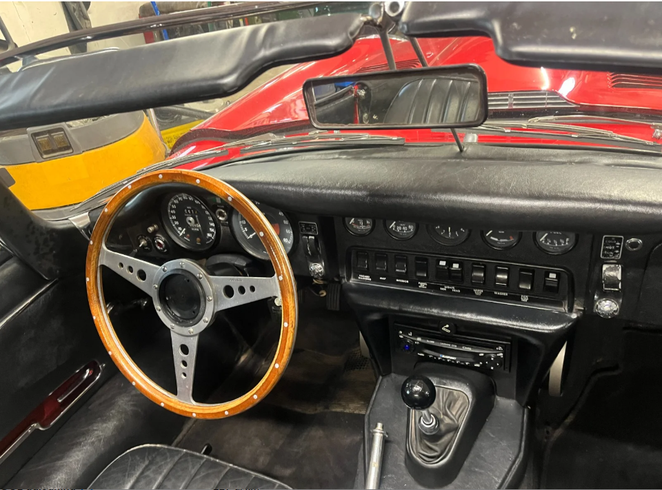 Klassisk Jaguar E-Type fra vores udvalg